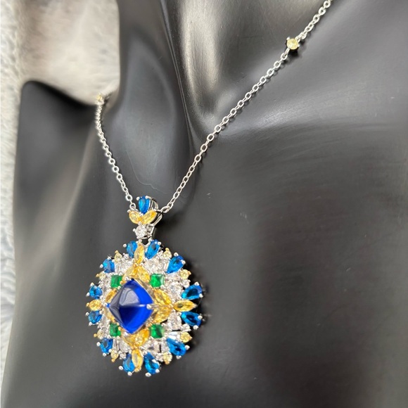 Glamorous cubic zirconia necklace - Picture 3 of 10